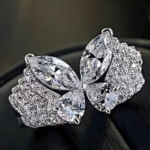 Elegant Silver Butterfly Ring crystal stunning NEW